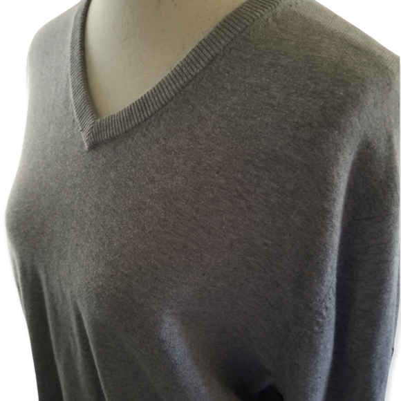 Izod Golf pullover sweater for men, in soft gray. - Picture 6 of 8